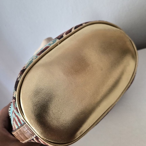 Guess Africa Collection vintage shoulder bag like new, Y2K boho chic