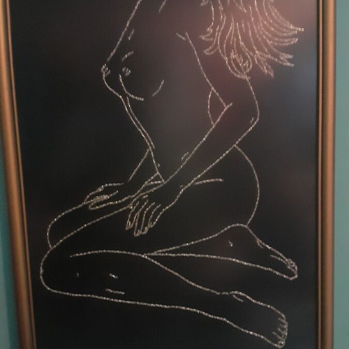 Woman embroidery painting with gold thread, like new, 44x70