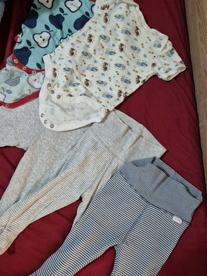 Σετ 5 τεμαχίων βρεφικά ρούχα 62 εκ σαν καινούργιο