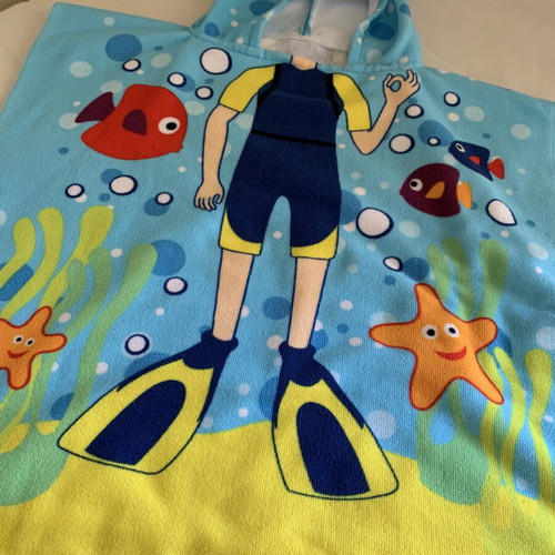 Poncho children's towel like new