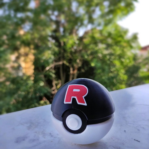 Pokeballs thematic like new, set of 11 pieces