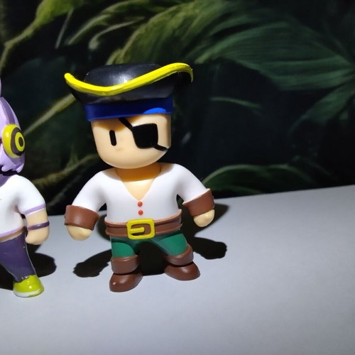 Stumble Guys figures Pirate Seadog (S3) & Streamer Sophia (S2)