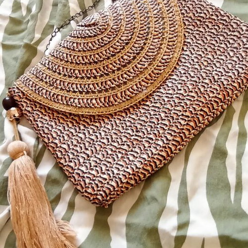 Straw envelope bag