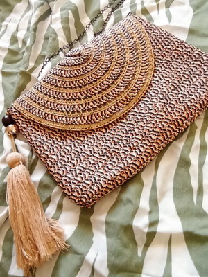 Straw envelope bag
