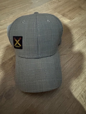 Ultras English style hat like new, gray, size L