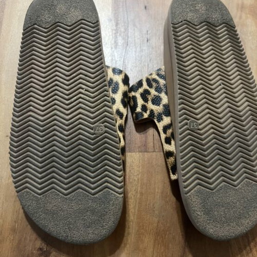 Fred leopard print slippers size 37