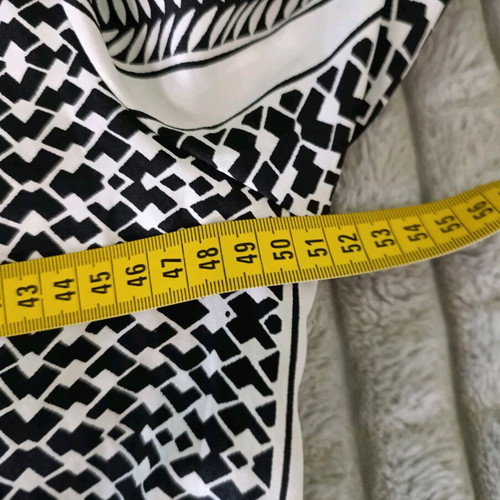 Pigalle airy summer dress like new, size M, black and white