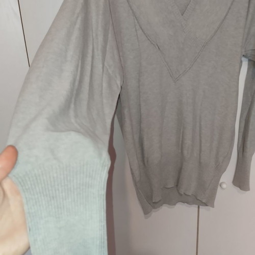 Benetton gray v neck blouse with hood used, size M