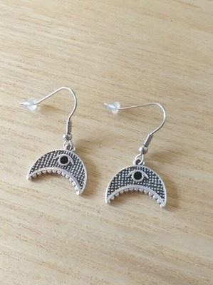 Boho earrings new with metal detail and steel hook