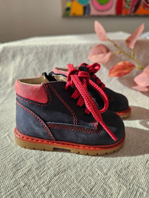 Crio's leather baby shoes size 18 for early walking