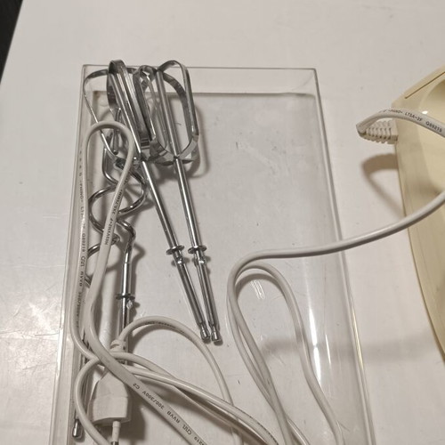 Hand mixer used
