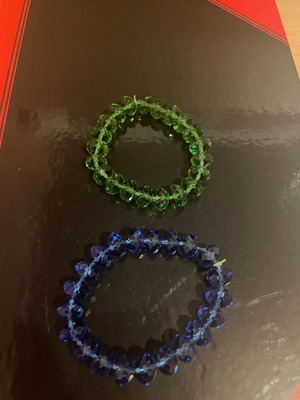 Bracelets set of 2 in blue and green with shiny beads