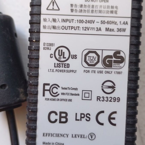 Τροφοδοτικό 12V 3A 36W AC Adapter σαν καινούργιο