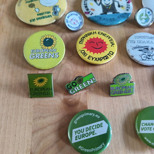 Ecological Space Pins used, pack