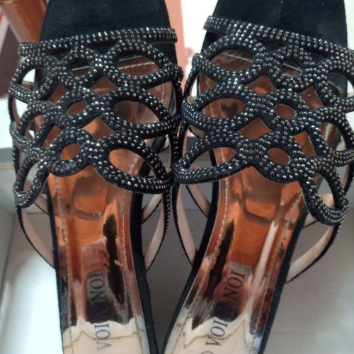 Voi&Noi women's sandals size 40 like new, black with rhinestones