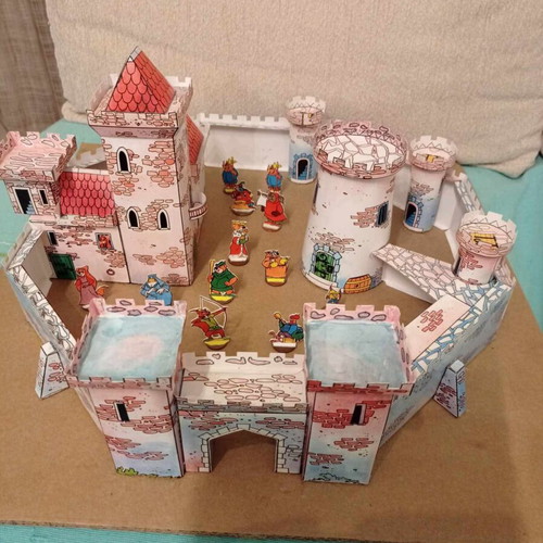 Nottingham Castle papercraft from Mickey comics issues 138-143