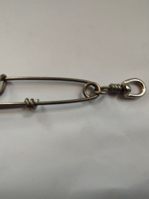 Tuna safety pin with swivel 14cm new