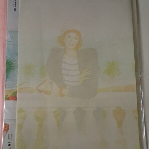 Golden folder with one sheet each