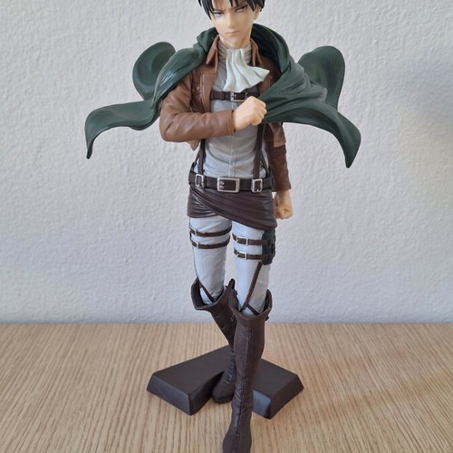 Attack on Titan Levi Ackerman Grandista figure 27 cm new