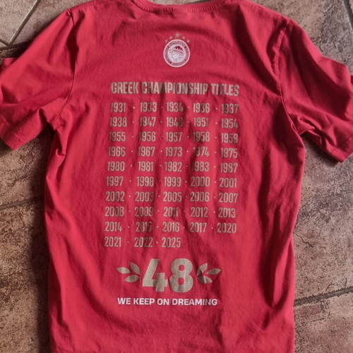 Authentic collectible 48 championships t-shirt like new