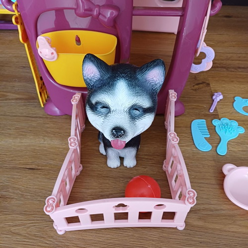 Pet care set used with accessories for feeding and bathing