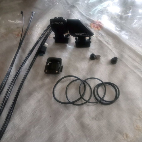 Sigma STS Sensor Kit Speed and Cadence with Handlebar Mount new