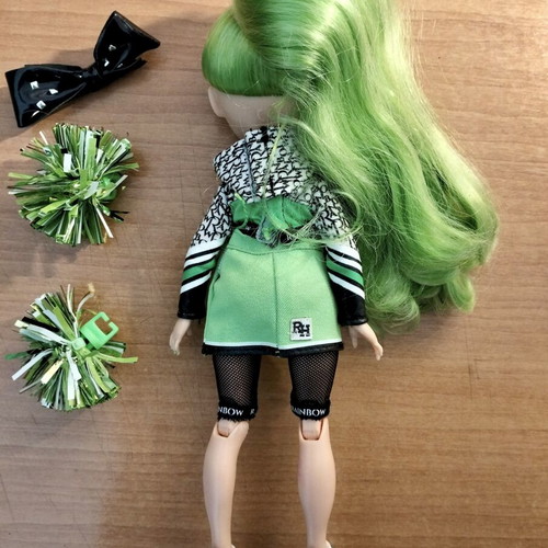 Rainbow High Cheer Jade Hunter doll like new