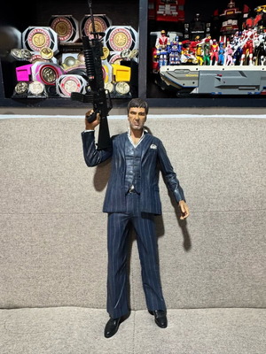 Tony Montana 18 inch figure with blue suit NECA 2006 like new