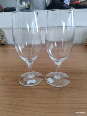 Set of two stemmed glassware