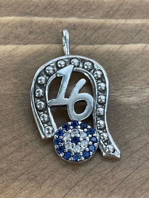 Silver pendant 925 with eye, horseshoe and number 16 like new