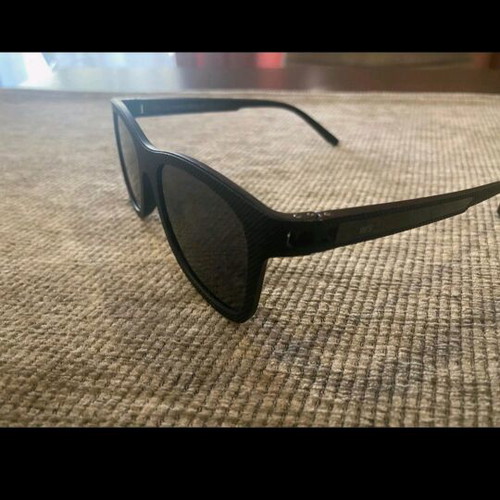 White Shark sunglasses new, black polarized lenses unisex