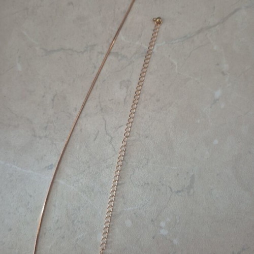 Waist chain like new, gold color