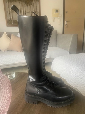 Dsquared leather boots used, black, size 37