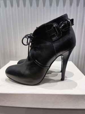 Bournazos leather high-heeled lace-up ankle boots size 38 used, black