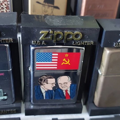 Zippo collection like new, about 500 lighters with accessories