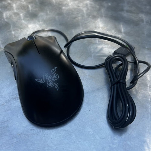 Razer DeathAdder Essential gaming mouse like new