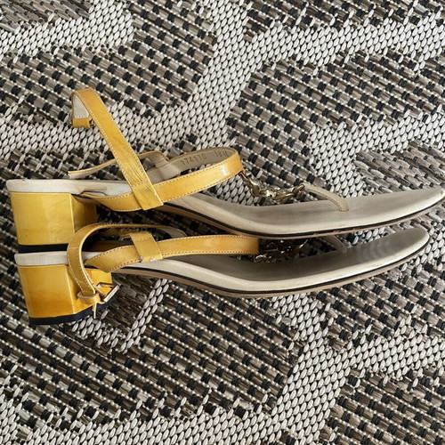 Gucci sandals yellow size 38.5