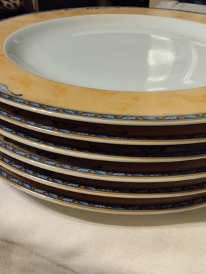 Bavaria porcelain plates set, 6 shallow and 1 deep
