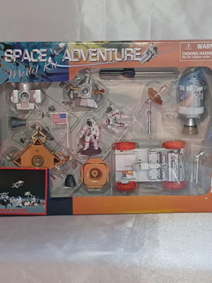 Space Adventure Lunar Rover model kit new