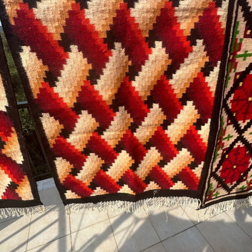Kilimi and handmade woolen tapestries loom new