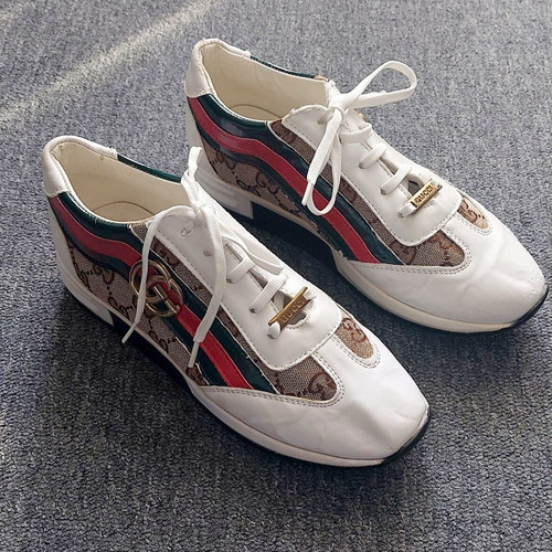 Gucci women’s vintage sneakers white, like new, size 39