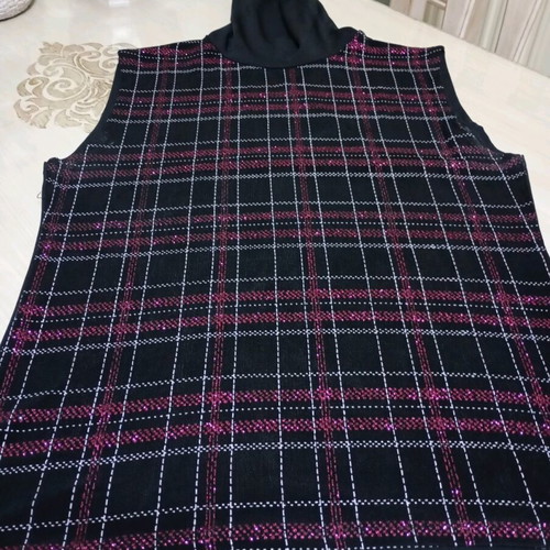 Women's elastic shiny blouse like new, black and pink