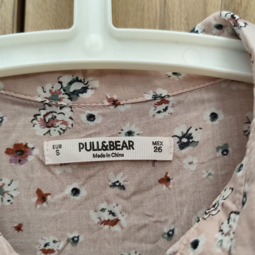 Pull&Bear Vintage Pink Floral Crop Shirt size S like new