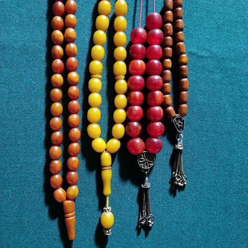 Worry beads new, 4 mastic pieces, 2 with silver