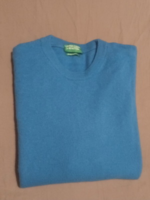 Benetton lightweight wool sweater medium turquoise like new