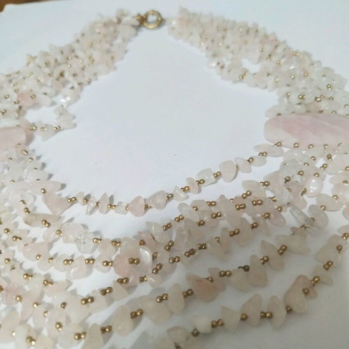 Necklace made of rose quartz new