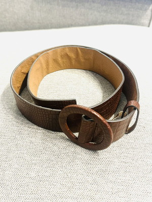 Zara brown belt with embossed effect like new