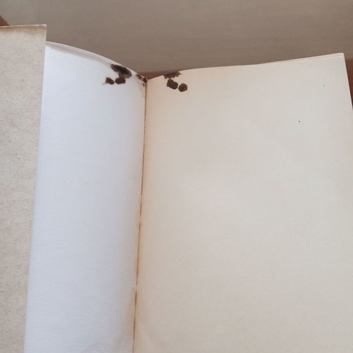 To Vals Pou Den Teleiose book used, Greek literature