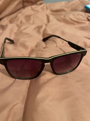 Sting sunglasses like new, black and yellow