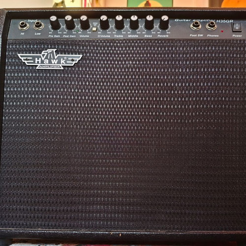 Hawk amplifier like new, very powerful
